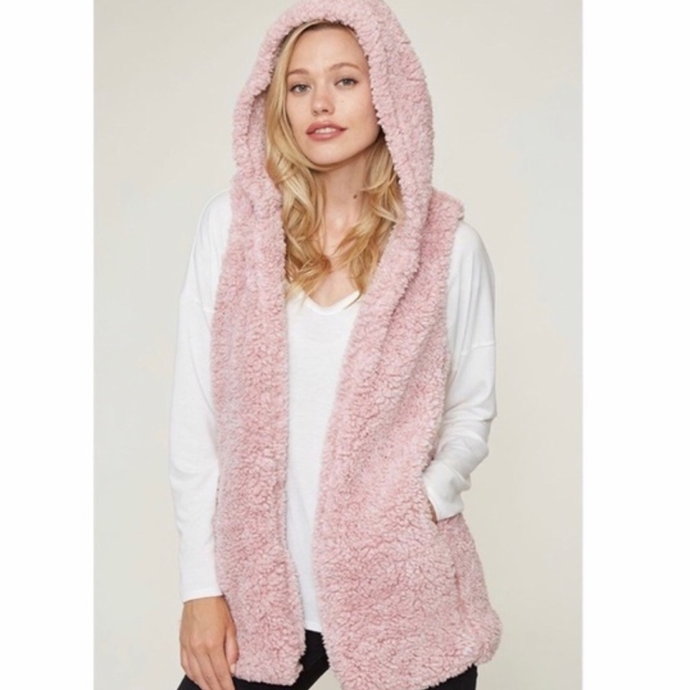 (LAST CHANCE, 1 EA SIZE) PINK PLUSH FAUX FUR VEST - Picture 4 of 4